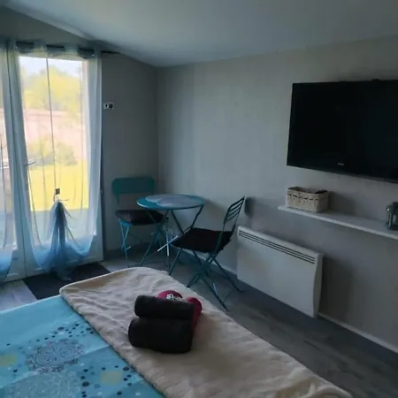 Rum i privatbostad Agreable D' Avec Acces Piscine